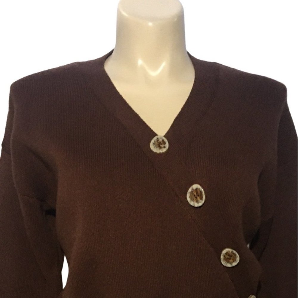 Moon River L‎ NWT Sweater Brown Belt Accent Buttons Long Sl Drop Shoulder